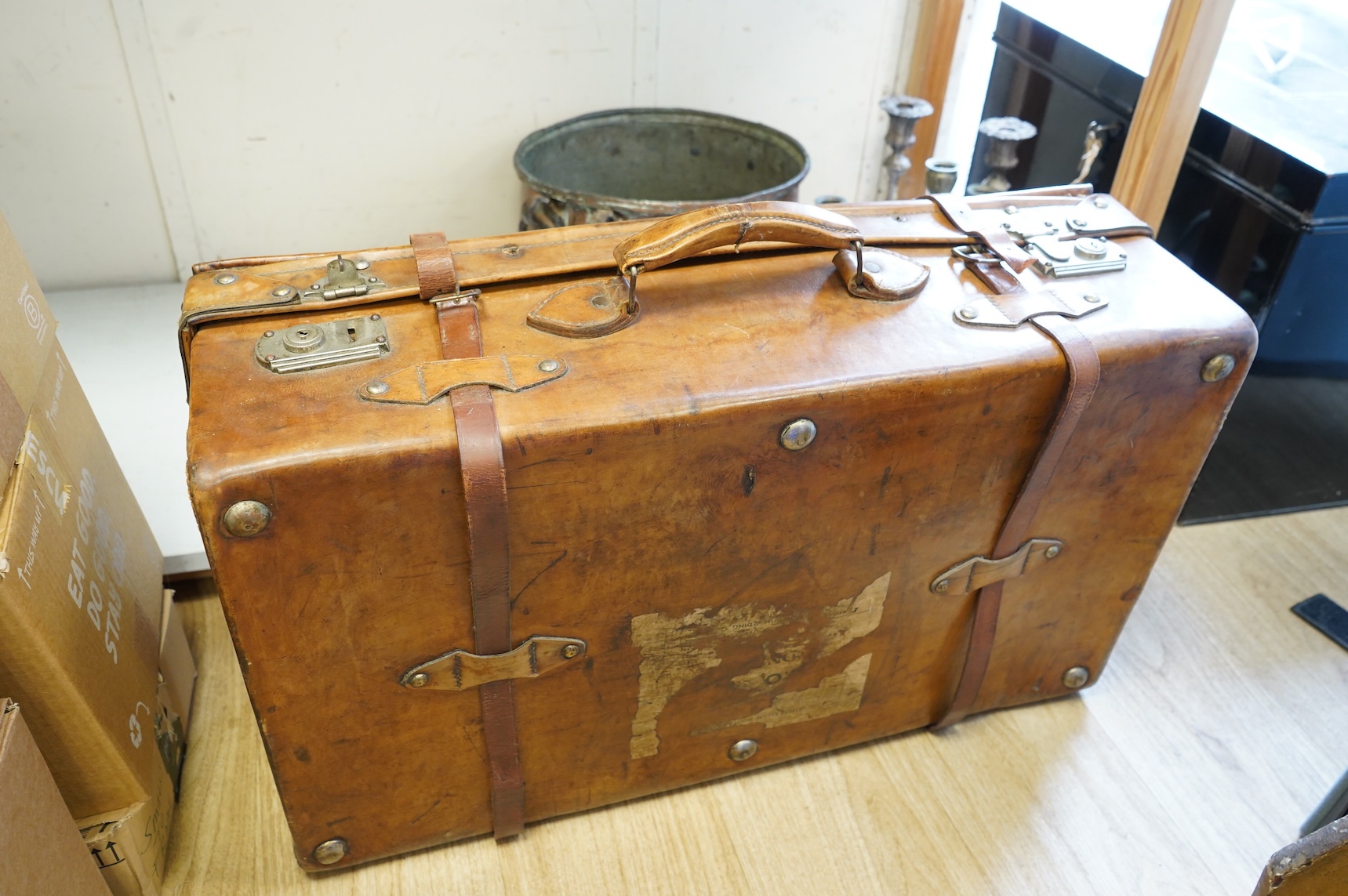 Baitly of Lyon leather case, made in Hong Kong, 70cm wide